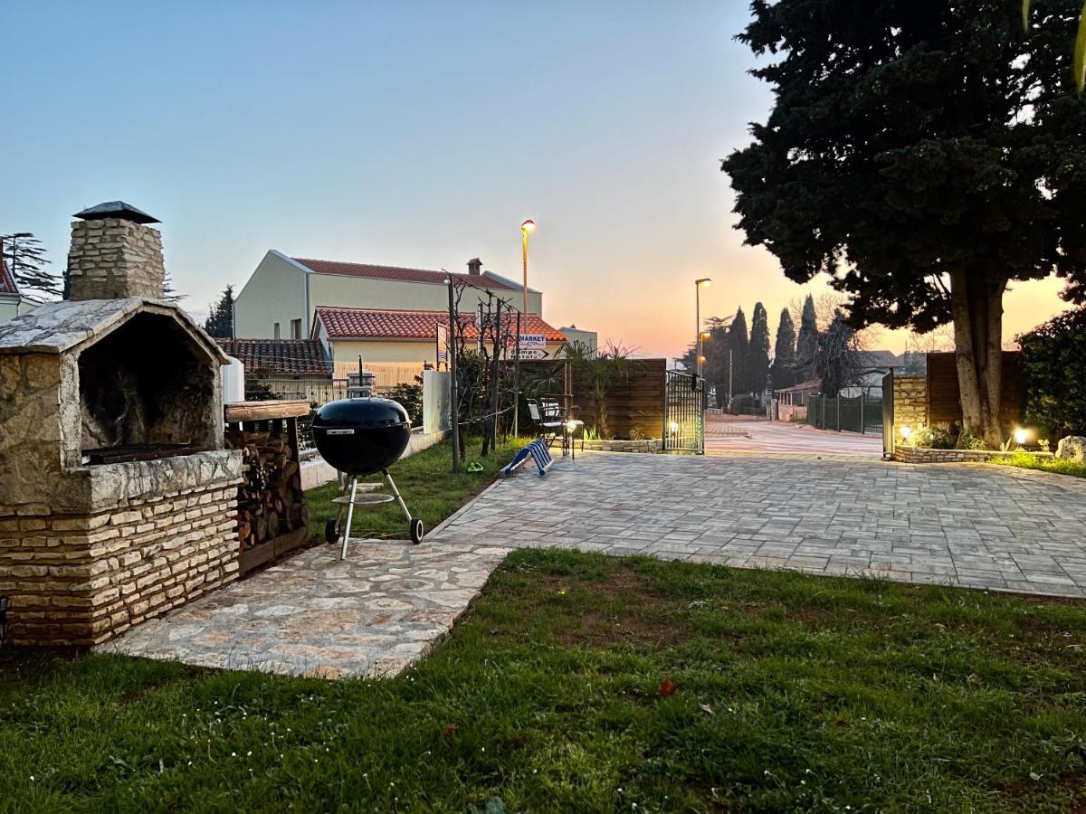 Villa Laurus Garden Medulin Exterior foto