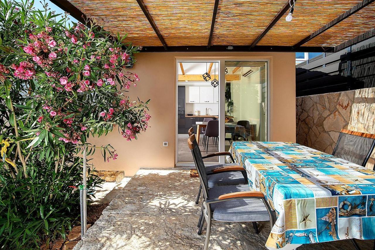 Villa Laurus Garden Medulin Exterior foto